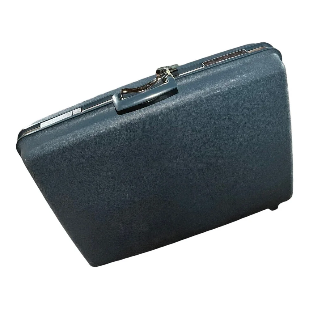 Samsonite hard shell